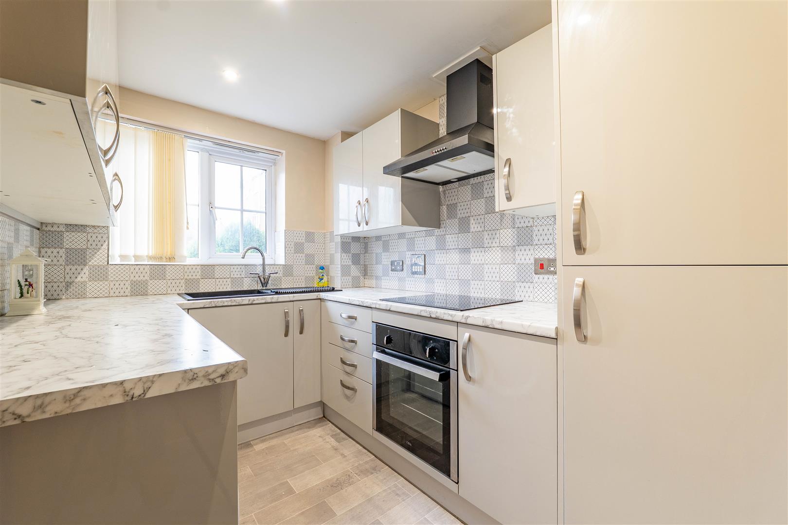 2 bed property in Brampton Drive, Preston